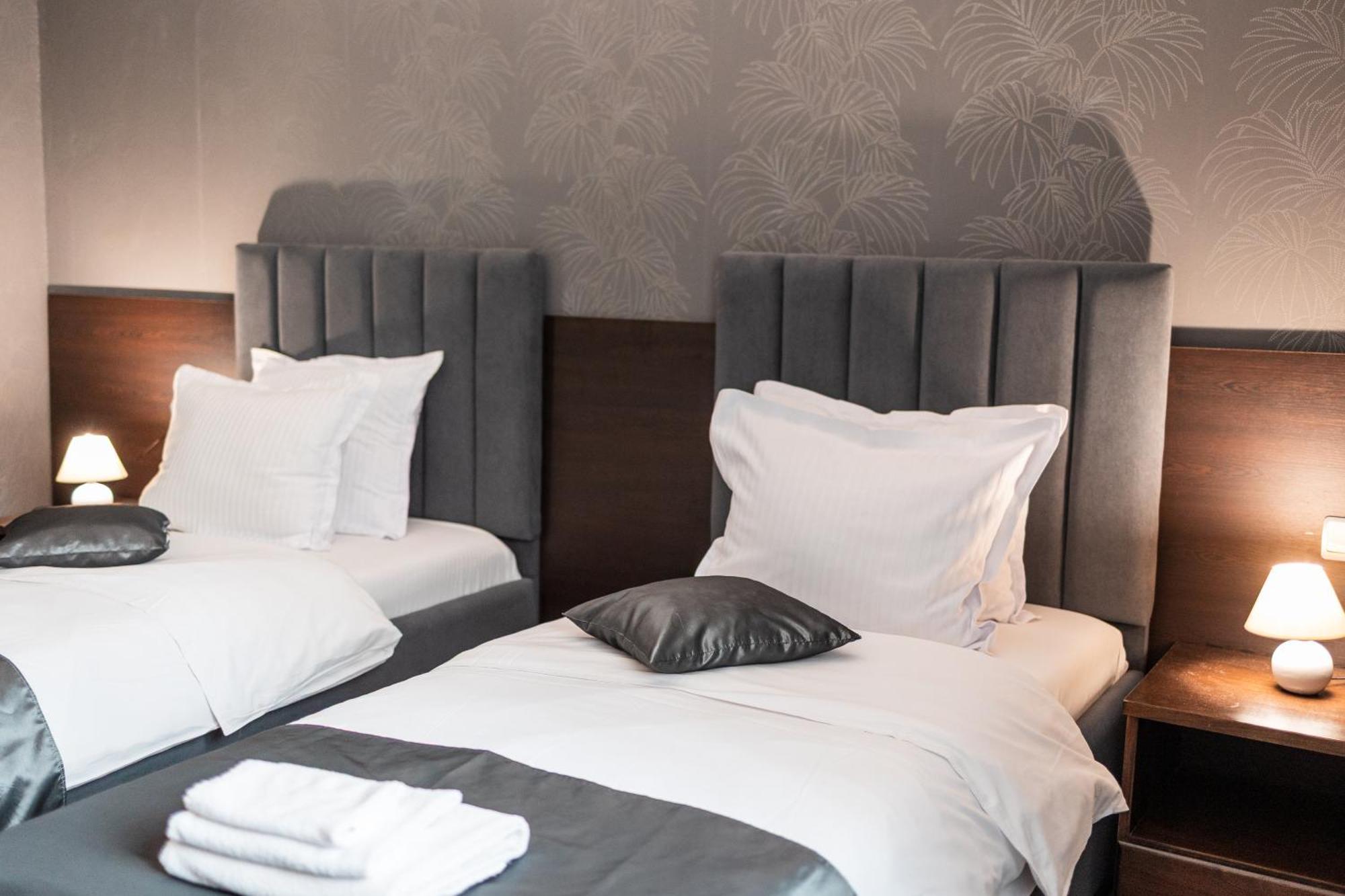 Hotel Neptun Видин Екстер'єр фото