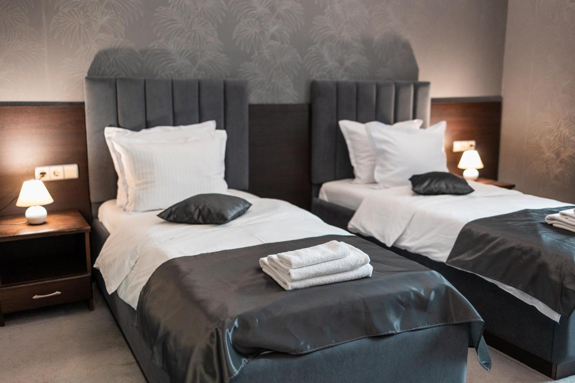 Hotel Neptun Видин Екстер'єр фото